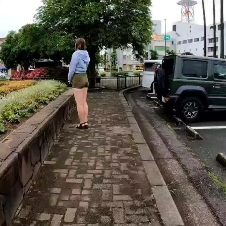 コラボ動画の最初モデルさん振り向きシーン。

https://myfans.jp/posts/506a4797-96
