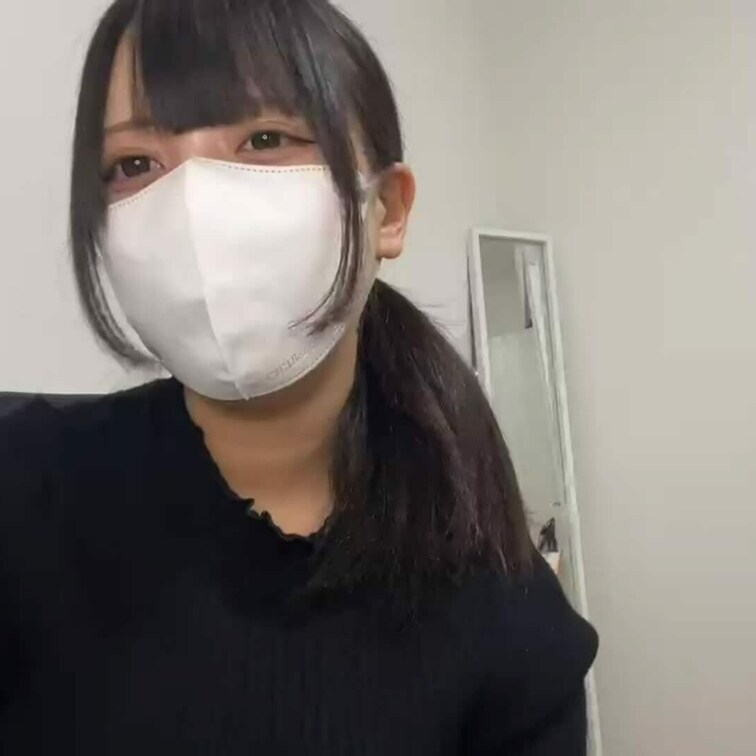 【りん 18 歳】

りんさんのライブ配信動画です
生配信 だと、1 回の有料配信を視聴すると、おおよそ平均 5,