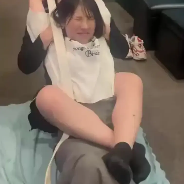 皆様大変お待たせしました！
今回のくすぐり動画はこちらです👍

是非いっぱい見てあげてくださいね(  ˆОˆ  )