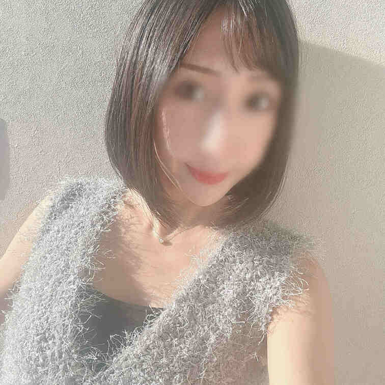 こんばんは人妻ゆうです💋

もう秋なのに暑すぎ🥵
なので今日はノースリーブ✨

今ゆうにやってほしいプレイ
