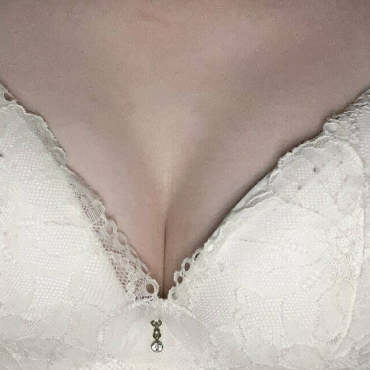 初投稿！
おっぱいが大好きなかたへ！
始めたてでなんにも分からないけど色んな、なまのおっぱいを販売？かプラン？でやっ