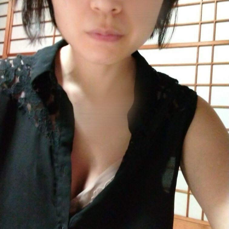 #自撮りは終わってる
#撮り方迷子
#指導者欲しい
最近は5 月病なのかだるさがぬけない😉💦💦