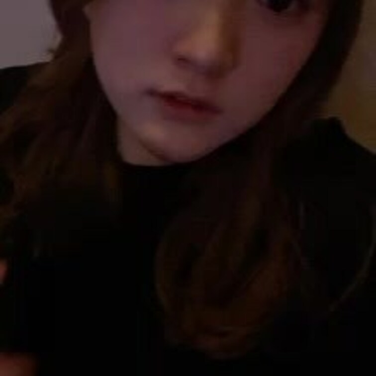 Twitterに載せた自撮りの別バージョン🐇💭
いつもみたいにメイクも加工も濃くないのにツイート意外と好評でびっくりだ
