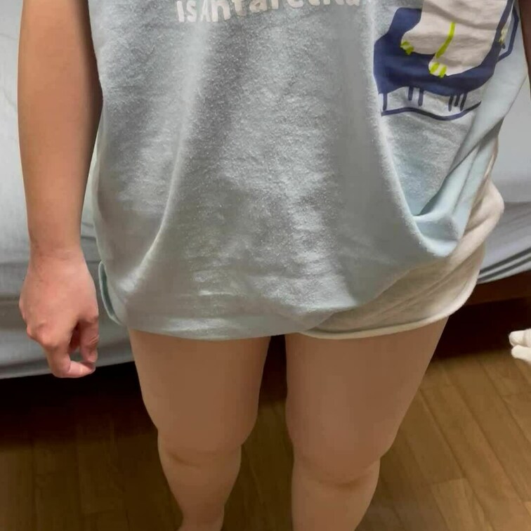 おっぱい初公開です！少し小さめですが、気持ちいいです