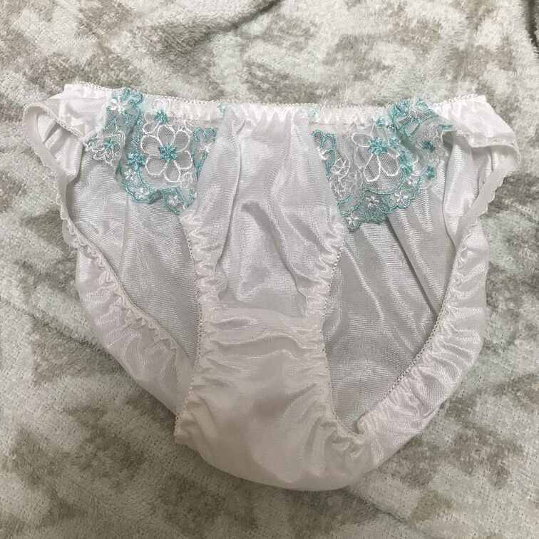 今日のリナのパンツでした😍😍