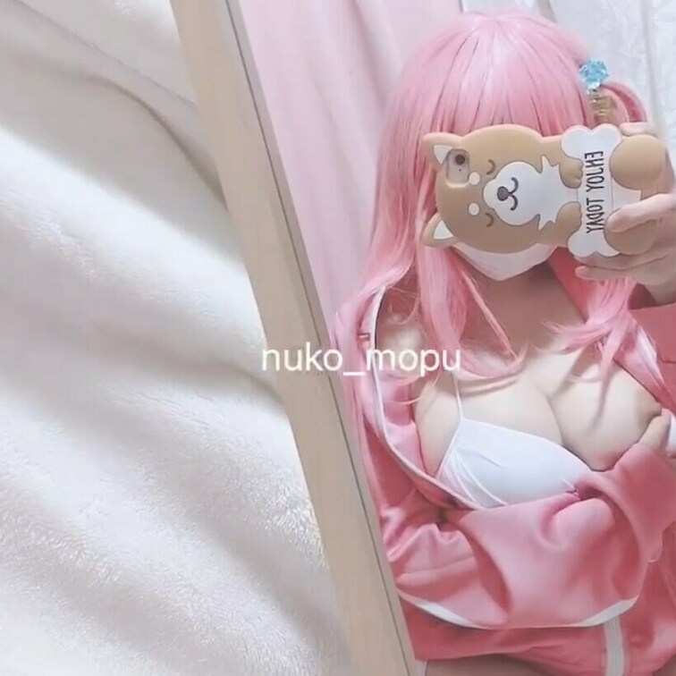 乳首触ってるぼっちちゃん🫧