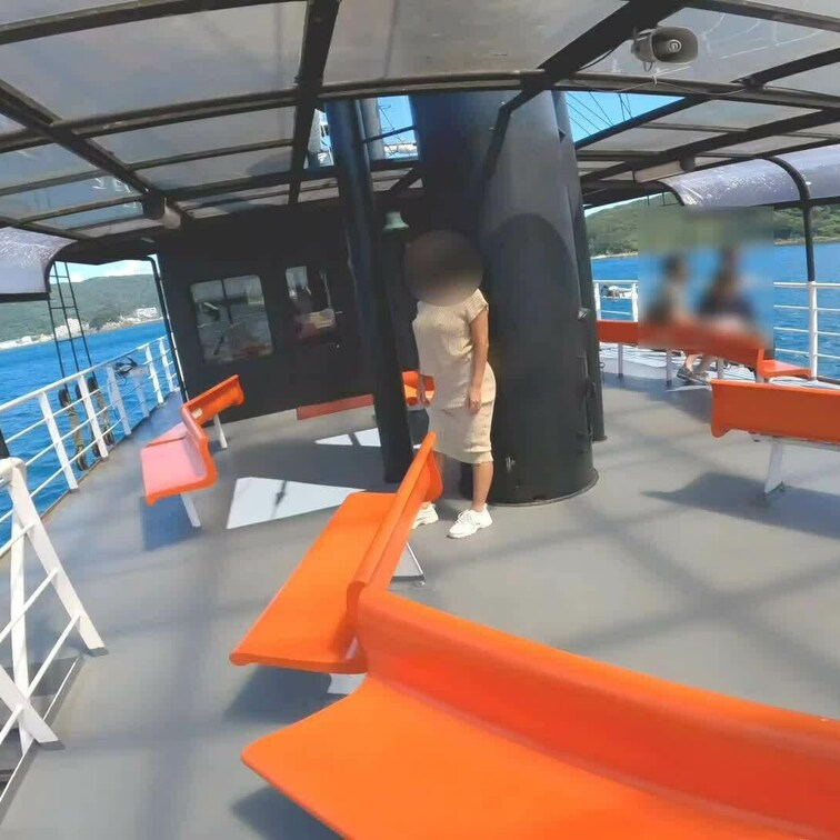 【透け服クルージング編】※※
透け服を着てクルージング🛥
わくわくテンションでおっぱい出してはしゃいでるよ😆💓
