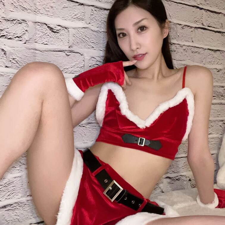 クリスマス撮影会用の衣装が、少しづつ届いています🎄.*

みなさまのお力添えをいただきまして、
ほとんどのカメラマ