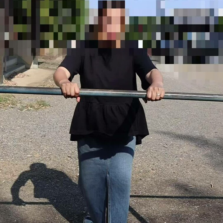 公園○○○乳搾り③

鉄棒で逆上がりに挑戦した妻😳結局出来ずにくい込みとまんこ見せてくれました☺️
