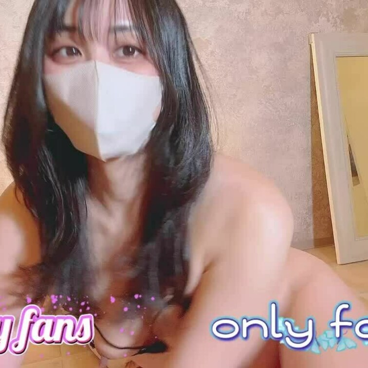 自分でピストンマシーンを床に張り付けて固定して
最高に使いやすくなりました✨✨
オナニーでハメ撮りに挑戦❤️❤️
