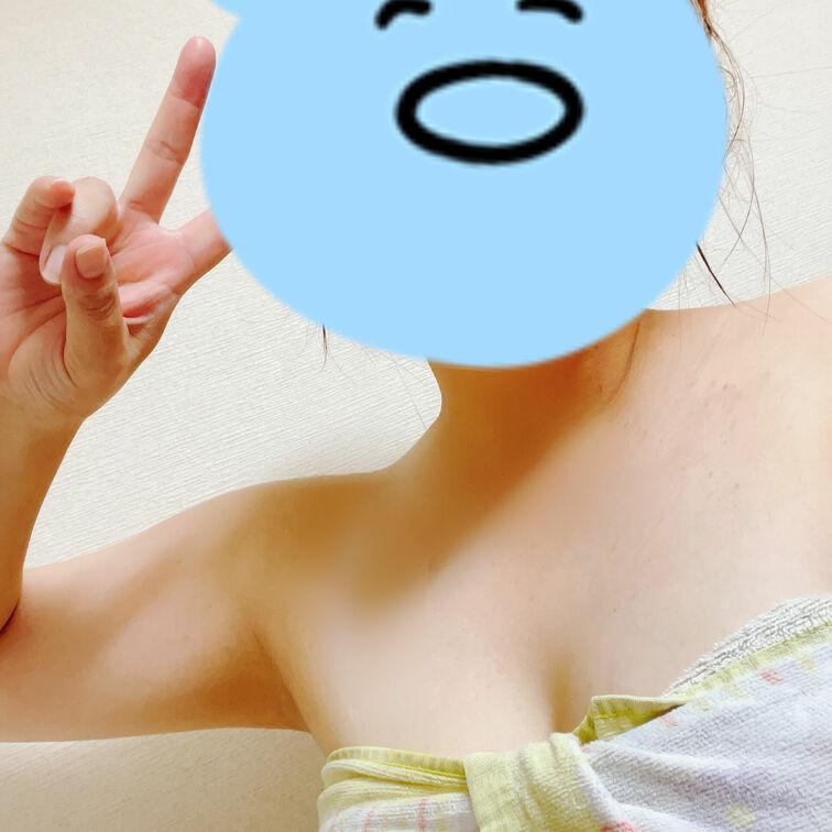 ぴーーす✌️✨
カメラ向けられるとやっちゃうんですが…
職場の若い子に世代がわかりますねと言われた笑
でも、や