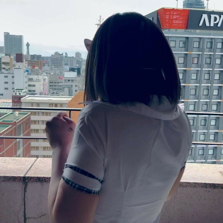 可愛くておっぱいがデカい子って人生チートモードですよね。
しかも太ももエロいw