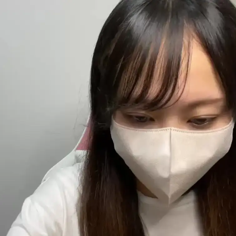 【あず 23 歳】

あずさんのライブ配信動画です
生ライブ配信だと、1 回の有料配信を視聴すると、おおよそ平均 