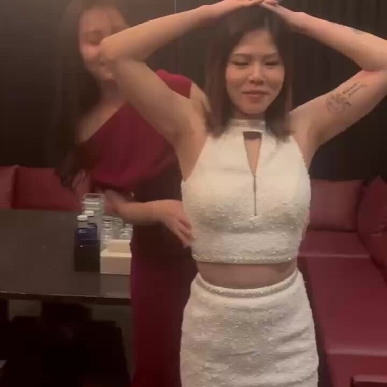 皆様大変お待たせしました！
今回のくすぐり動画はこちらです👍

是非いっぱい見てあげてくださいね(  ˆОˆ  )