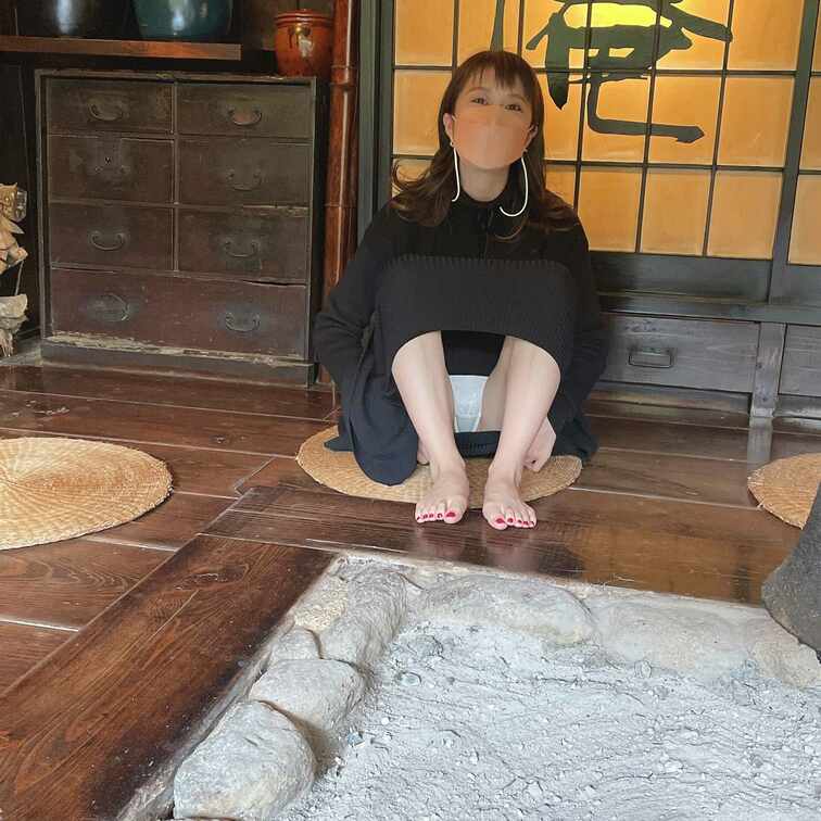 純白は如何ですか？