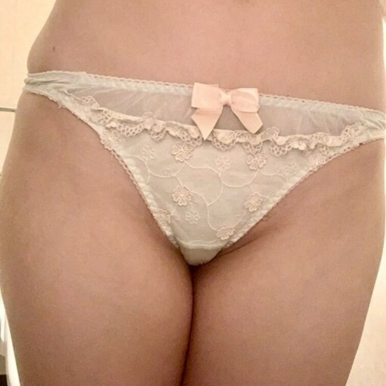 25歳大学院卒の汚パンツ。経過載せていきます。まずは着画。このパンツがどうなるか…