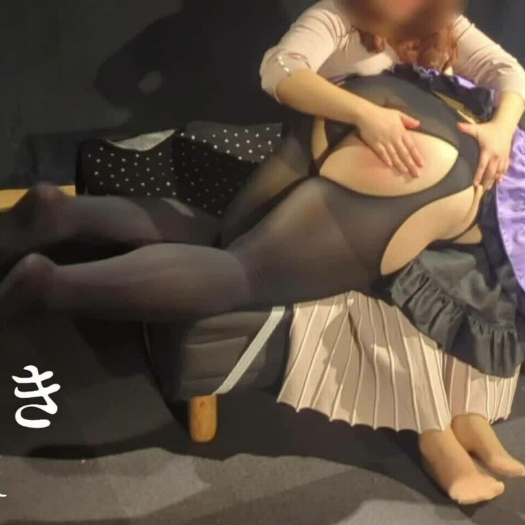 #49 えっちなメイドさんをスパンキング