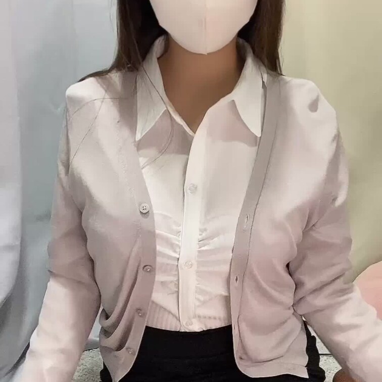 OLさんの格好で新しい下着の紹介だよっ💓

見てくれると嬉しいな♡