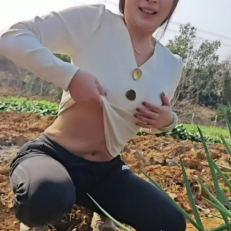１度消された新作です(笑)本編はコチラ⇒https://myfans.jp/posts/2a8396be-085f-47