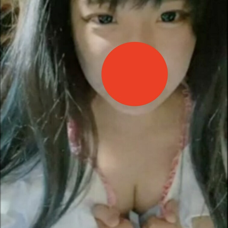 今回、顔出しOKのかなちゃんとのエロイプです。
ちょっと微乳ですが、顔は文句なしに可愛いです！
長編を来週公開します