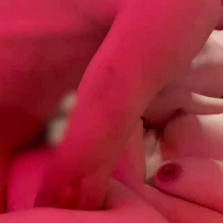 お気に入りのチン◯は最高の快楽みたいですね。
今妻のお気に入りの人は5人くらいおられます。

#人妻
#素人
