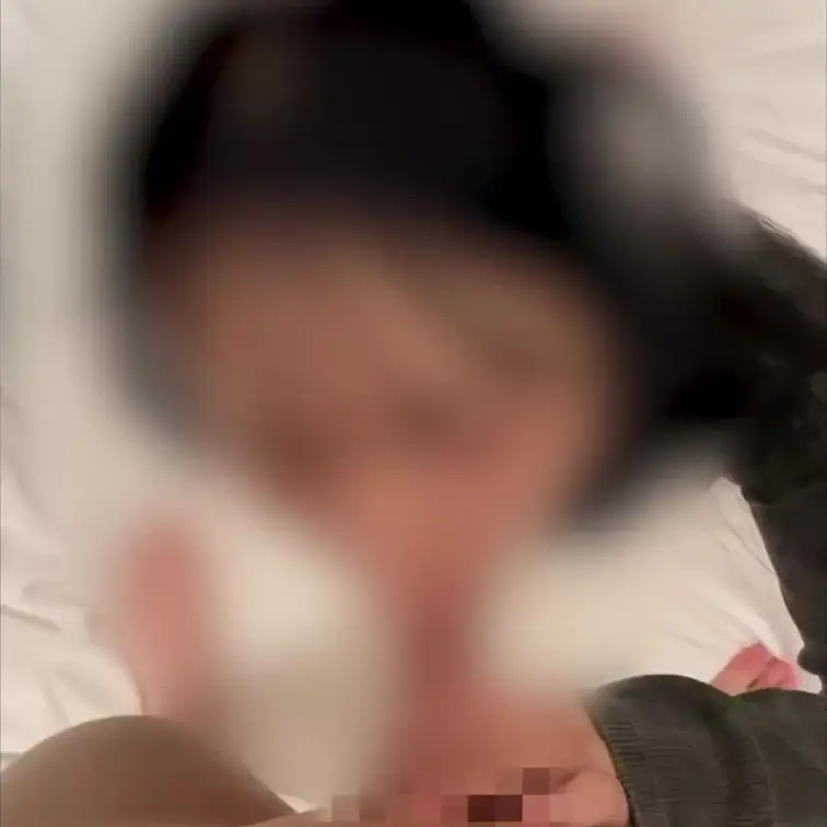 彼氏持ちのセフレちゃんとお泊りエッチ✌️
 
 彼氏には友達の家泊まりに行くって嘘ついて抱かれに来たセフレちゃんと一