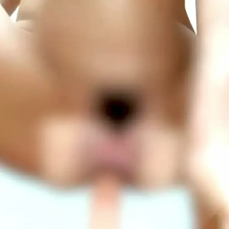 可愛い人妻の騎乗位がディルドオナ😍ショート動画