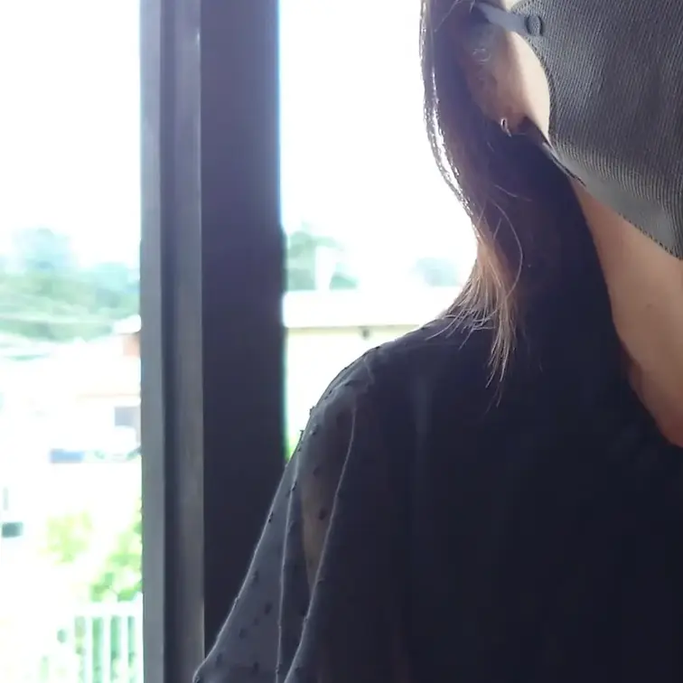 最近のゆうちゃん。休日デート。先日アップした動画の豪華版です。――最初のシーンはお洒落なカフェ、味は？　知りません。なん