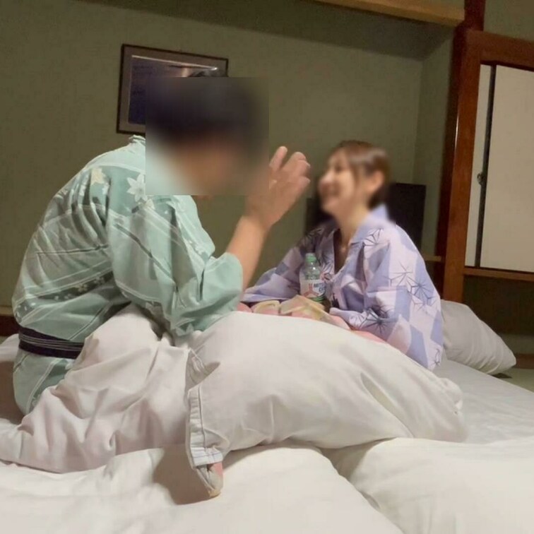いつもとは違う環境でおならとかゲップとか嗅がせたくなって嗅がせちゃった！

飲み物は、動画で見えるか笑

今回は
