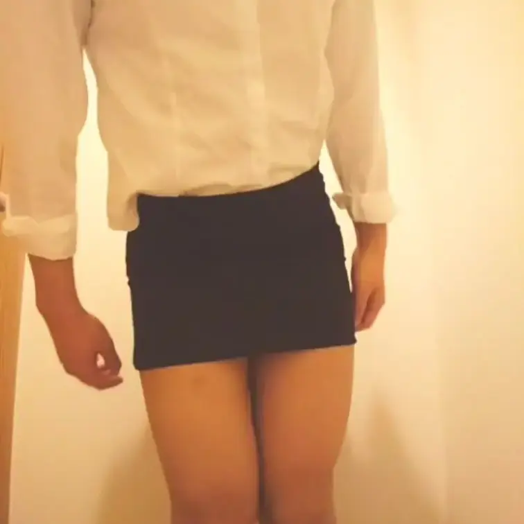 ミニスカOLさんコスプレおもらし。
気持ちよすぎて、珍しくパンツの中であそこがパンパンに…

パンツの中で勢いよく