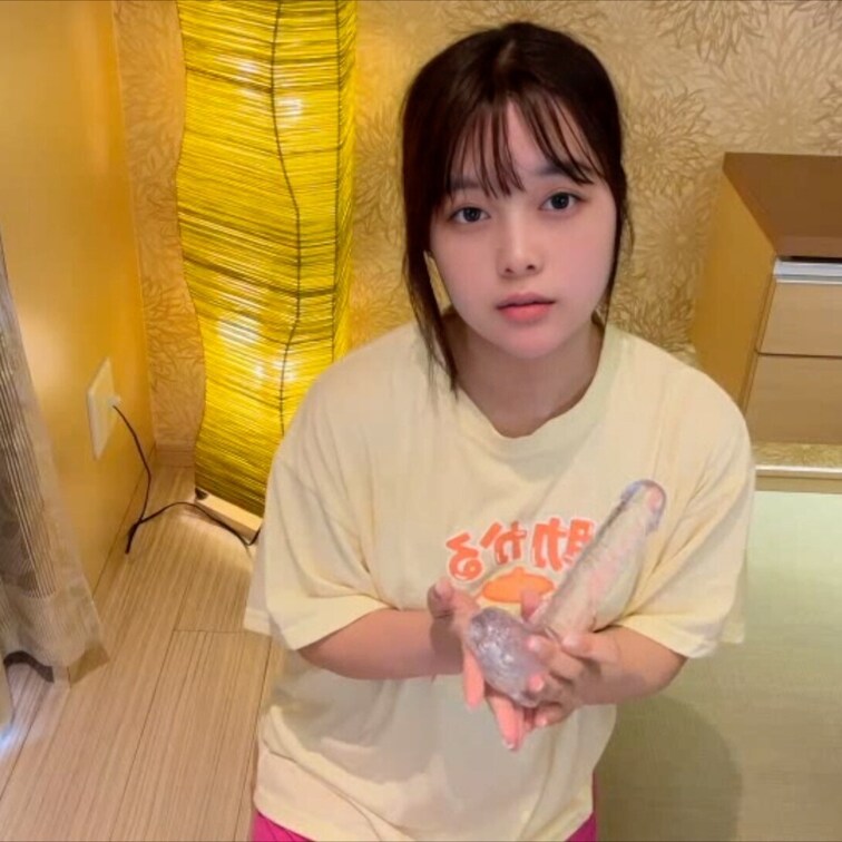 【ファン限定フル動画】🎁

まだ性の知識がない状態でオナニーする笑顔が可愛い女子大生。はぁはぁいいながら気持ちよくな