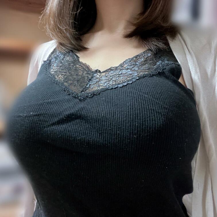 のーぶらタンクトップ🩶🩶