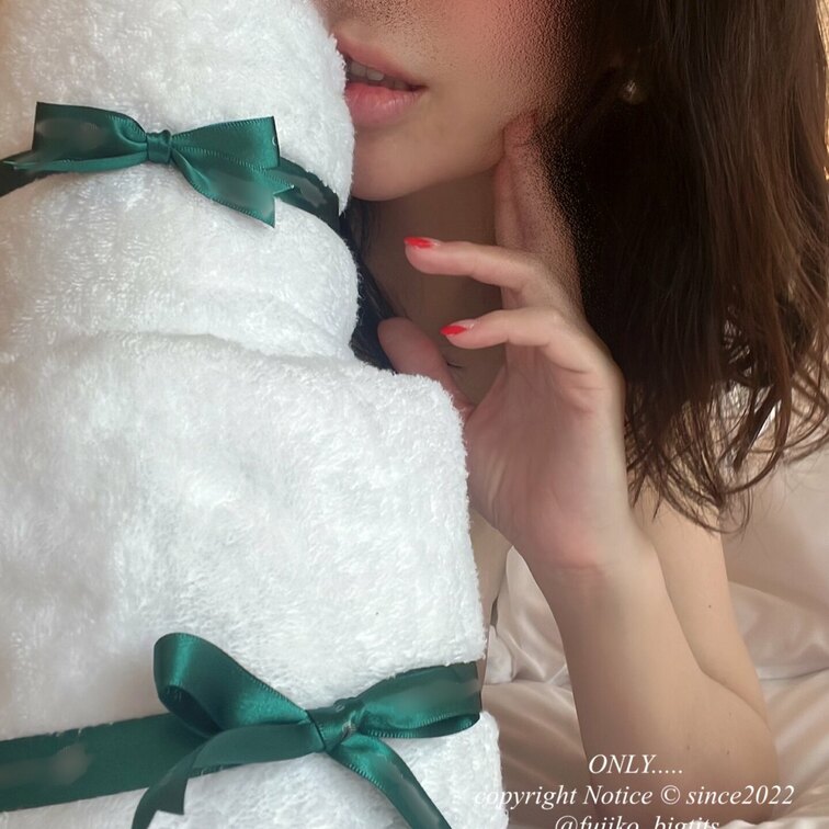 明日がお誕生日なので一日早くお祝いしてきました🎂💕
フォロワーの皆様と一緒にお祝いしてる気持ちで
色々撮りましたよ