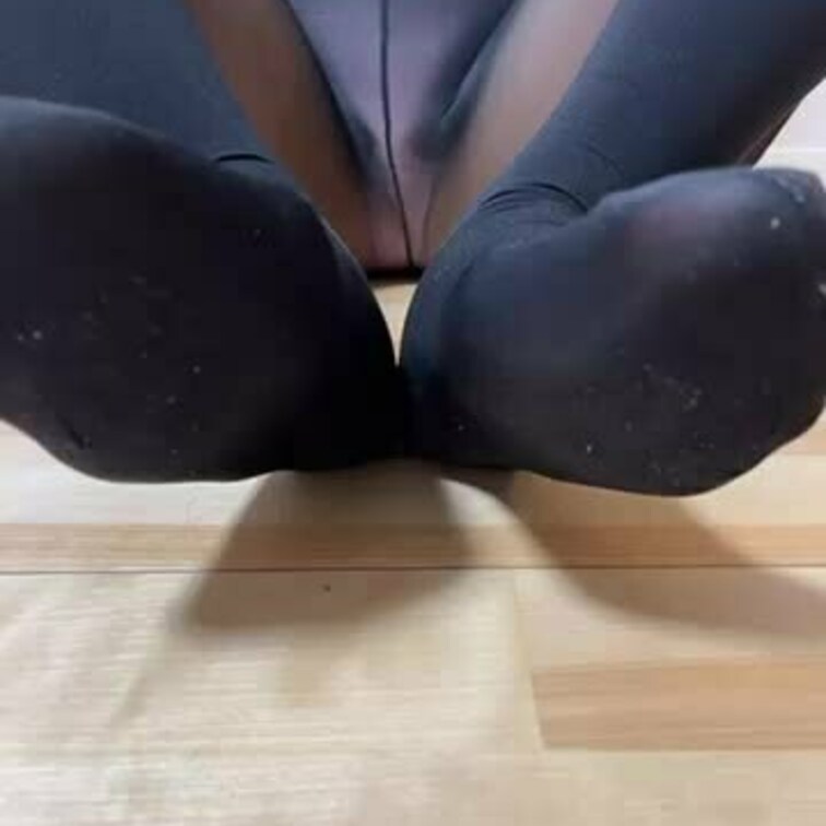 3日目パンスト
すでに臭いのにあと2日履いて大丈夫かな？