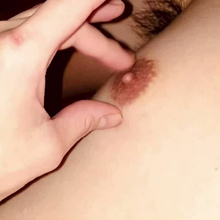 【伝説】高速乳首攻め

あの！！！！伝説の高速乳首ぜめ再び！！！
