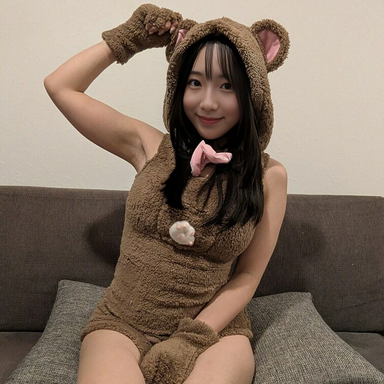 クマさんのコスプレ🐻
フォローよろしくね💕
