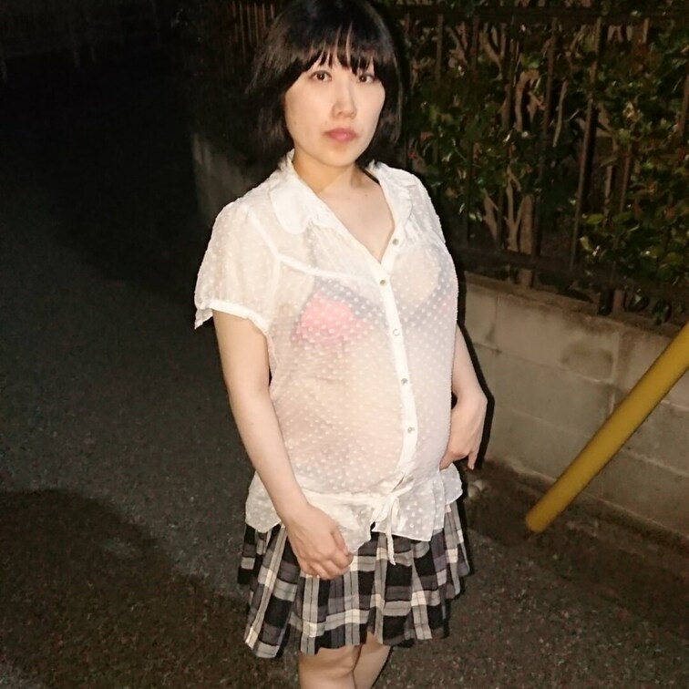 妊婦の時のスケスケ服で徘徊…