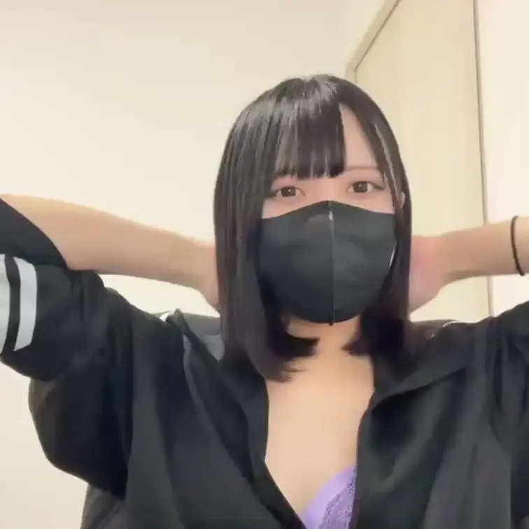 【りん 19 歳】

りんさんのライブ配信動画です
生ライブ配信だと、1 回の有料配信を視聴すると、おおよそ平均 