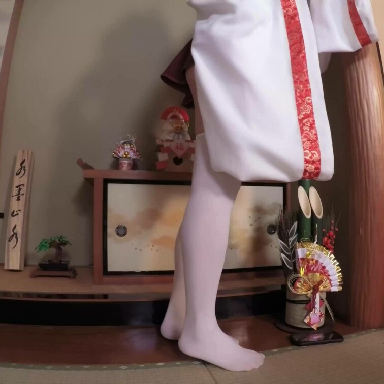 [ 横からアングル ]

濃厚びゅっびゅでオクチが超精子臭くてムラムラが止まらなくてエッチするまえにおマンコの準備し