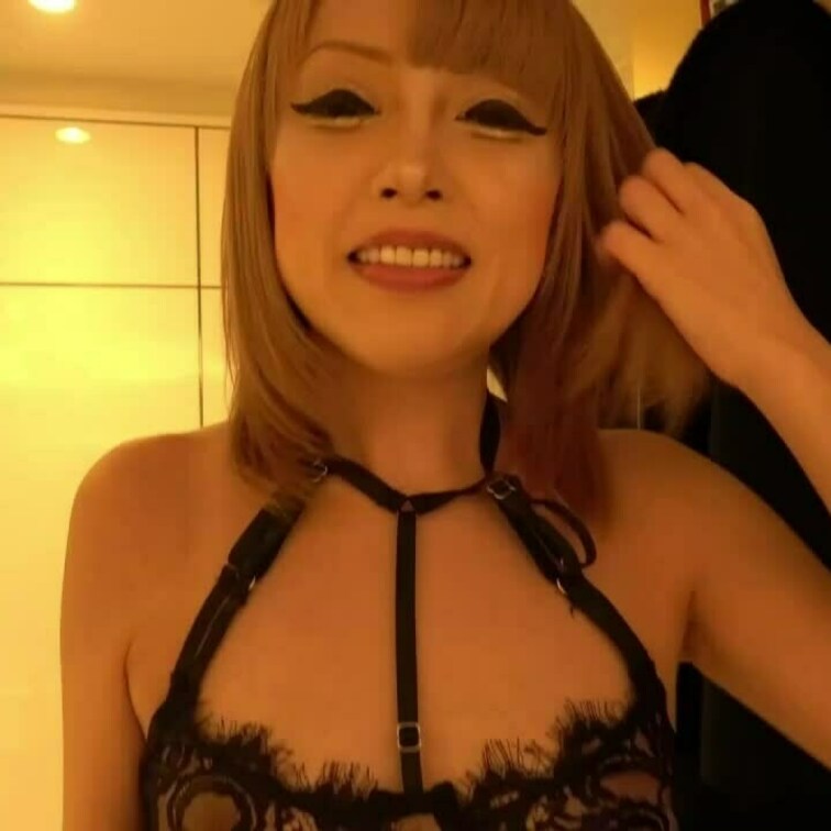 【ふぇらギャル】※舌なめずりプラン　
金髪Sexyギャルとの舐め舐めエッチダイジェスト！　

ギャルの唇ってなんで