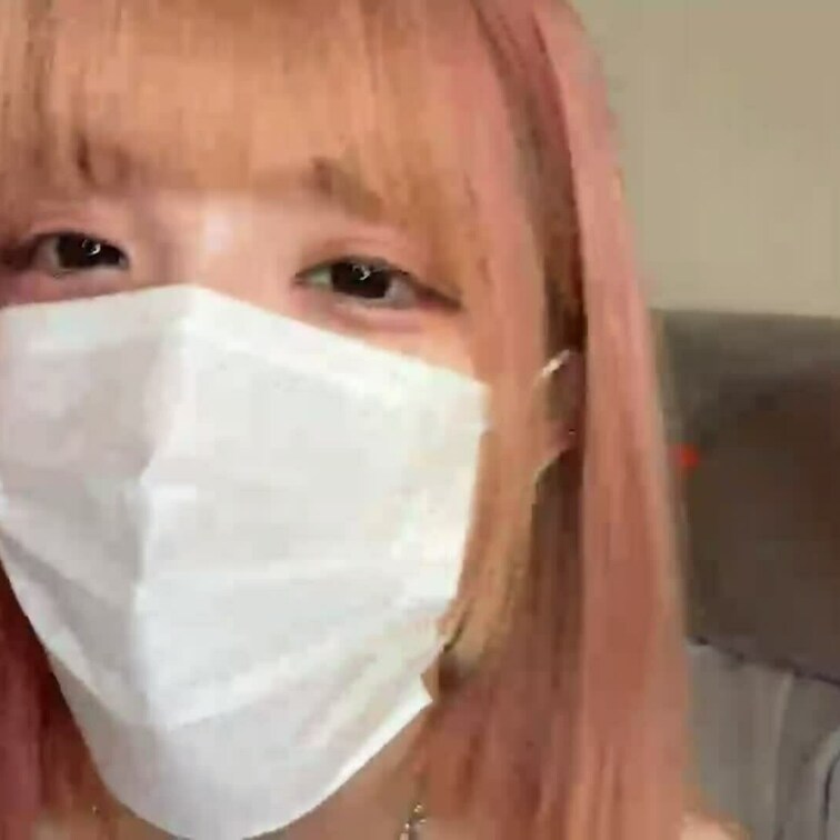 【みれい 20 歳】

みれいさんのライブ配信動画です
生配信 だと、1 回の有料配信を視聴すると、おおよそ平均 