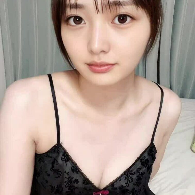 私、意外にむっちり肉厚なんです...