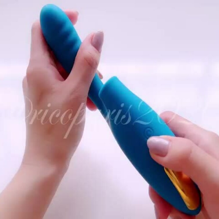 えっちな紳士さまから贈って頂きました💕
Gスポットの角度が凄いです…💦
しかも吸うやつとの同時責め❣️
こんなのお