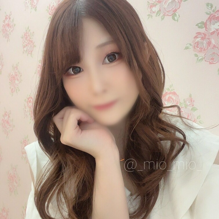 ぬぎぬぎ動画👚

先月の撮影の裏側チラ見せ♡

まだまだ暑くて夏服だったけど、
下着は秋っぽいカラーで♡
