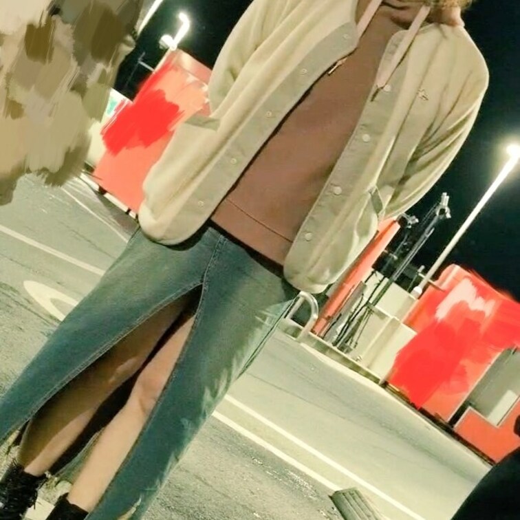 妻のスリット入りヤバイみえる。
