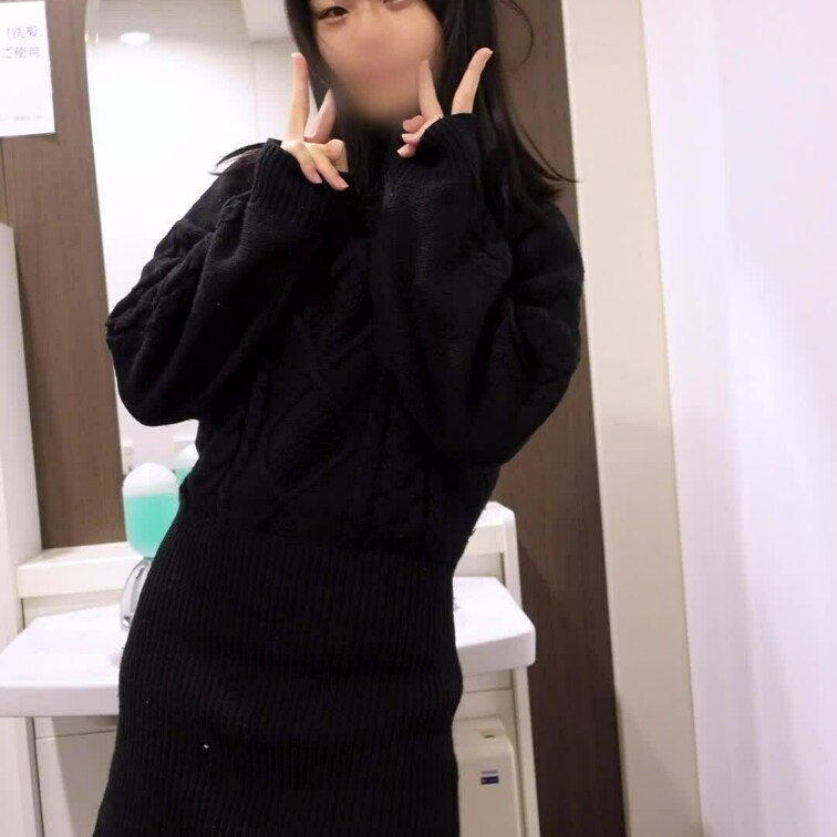 未満系？？おさなすぎる童顔美少女のト〇レオナニー（私服編）
※冒頭30秒はサンプルです。本編に顔ぼかしはありません。