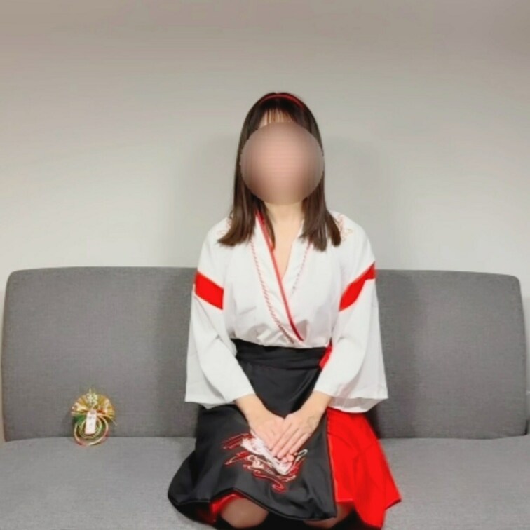 新年のご挨拶❣️
あけましておめでとうございます🎍⛩🌅
2025年もあおまりカップル宜しくお願いします💕✨
 
