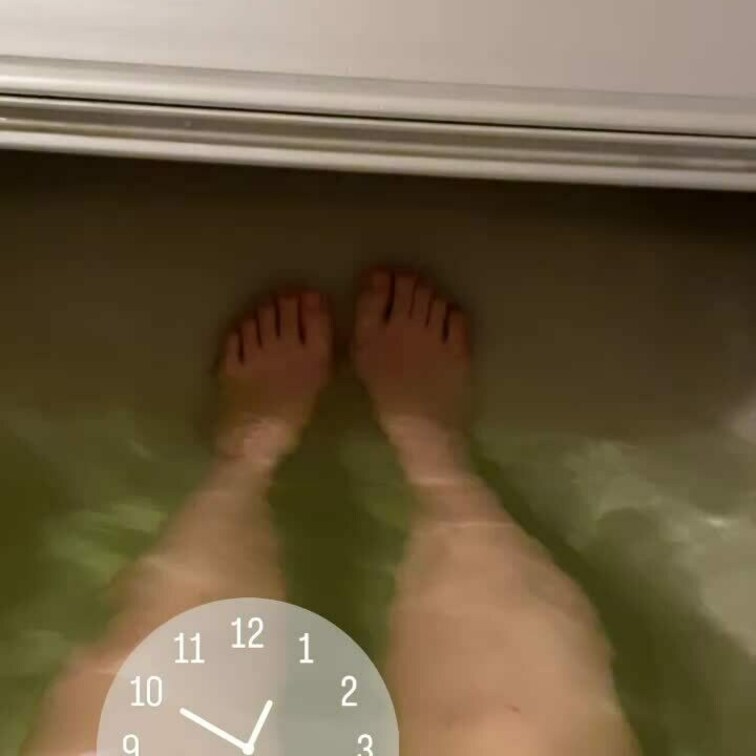 えぇぇ😭もー雷( ´△｀)
ヤバすぎ爆笑😂💦
さすがにビビって体震えた🥶
これ撮ってる時の音は大丈夫やったけど切っ