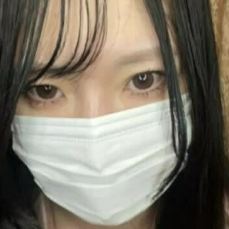 【あや 20 歳】

あやさんのライブ配信動画です
生配信 だと、1 回の有料配信を視聴すると、おおよそ平均 5,