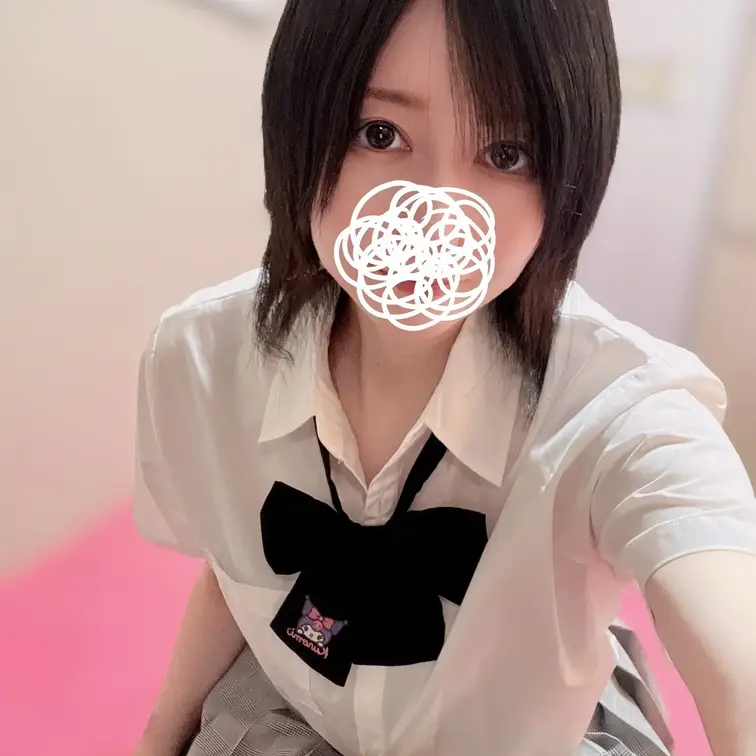 こんなに可愛いのにお外でおしっこしちゃうんです(,,. .,, )
我慢限界でおもらし寸前の時しかしないけど・・・